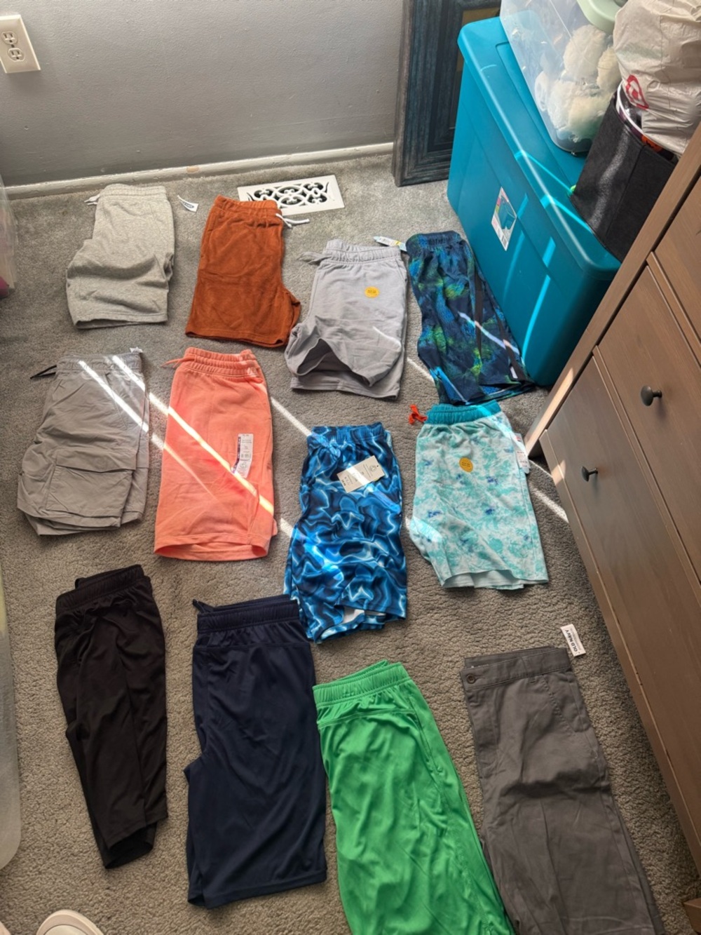 BOYS LOT OF CLOTHES 16-18 XL